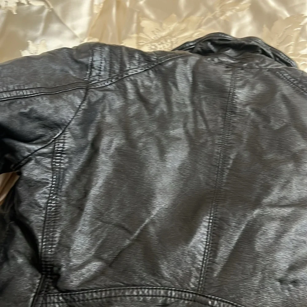 FREE PEOPLE LEATHER JACKET BLACK CUTE SIZE S VEGAN LEATHER COAT JACKET